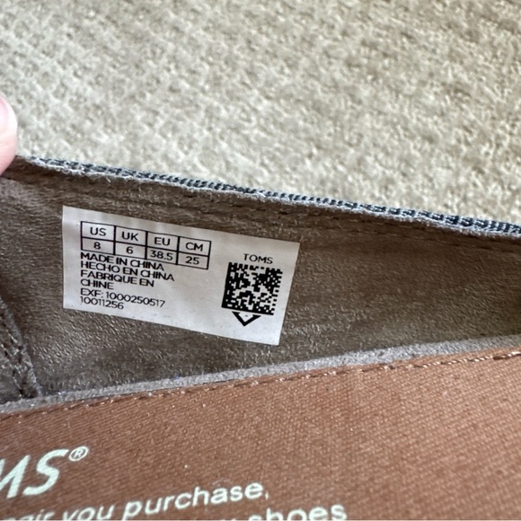 Toms Gray and Blue Casual Flats with Rounded Toe - Picture 9 of 9